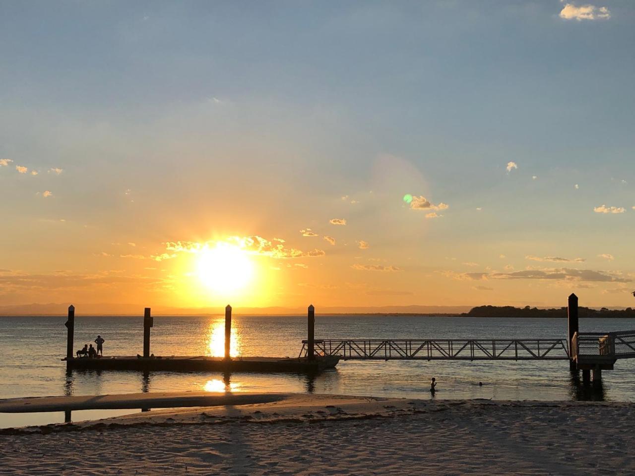 Bribie Island Hotel Bellara 外观 照片