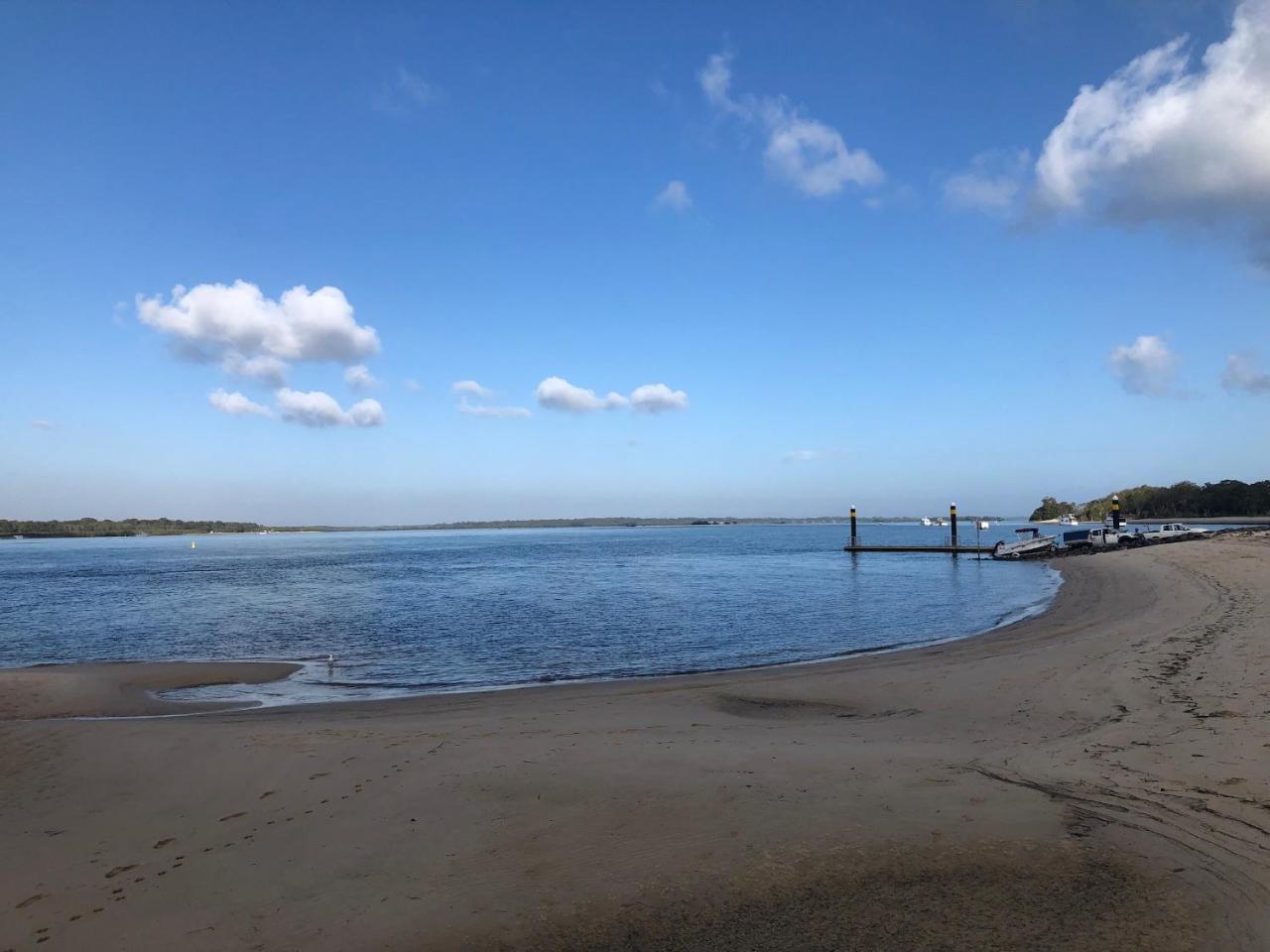 Bribie Island Hotel Bellara 外观 照片